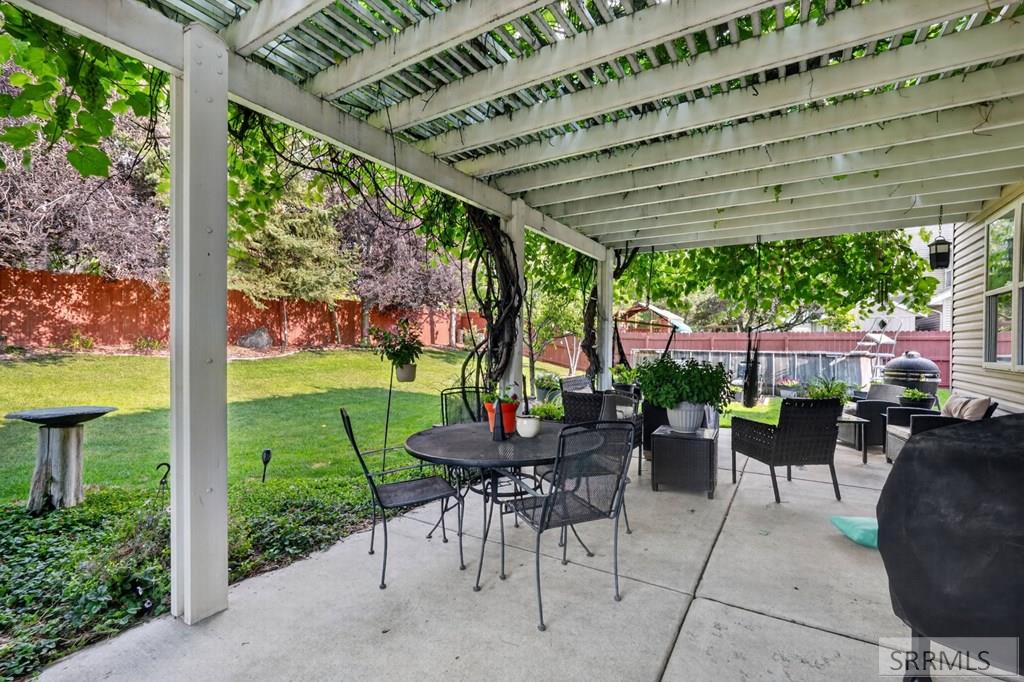 636 Gary Street Property Photo 57