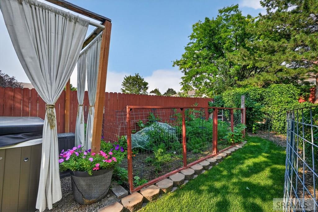 636 Gary Street Property Photo 63