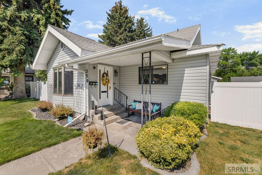 359 S Shilling Avenue Property Photo 1