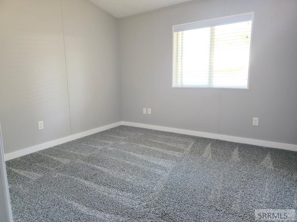 411 Violet Street Property Photo 6