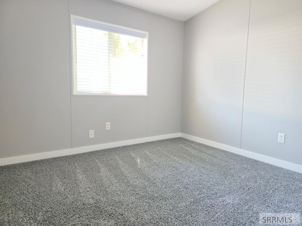 411 Violet Street Property Photo 8