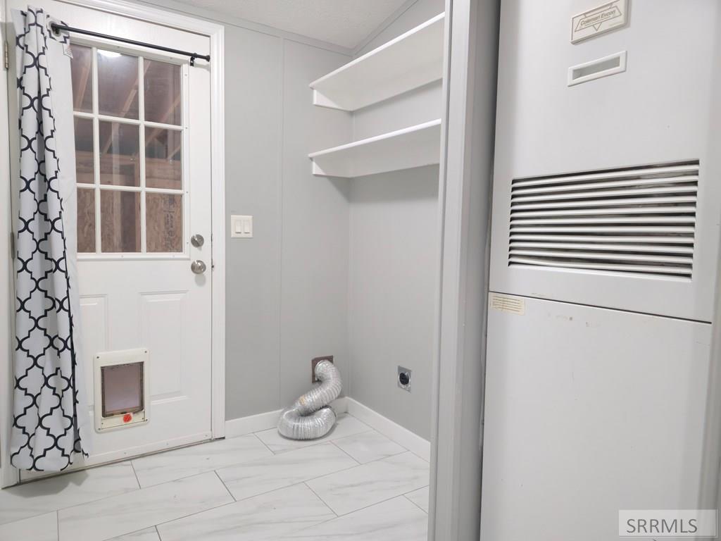 411 Violet Street Property Photo 9