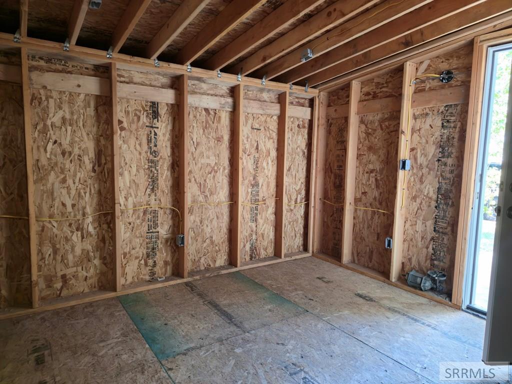 411 Violet Street Property Photo 10