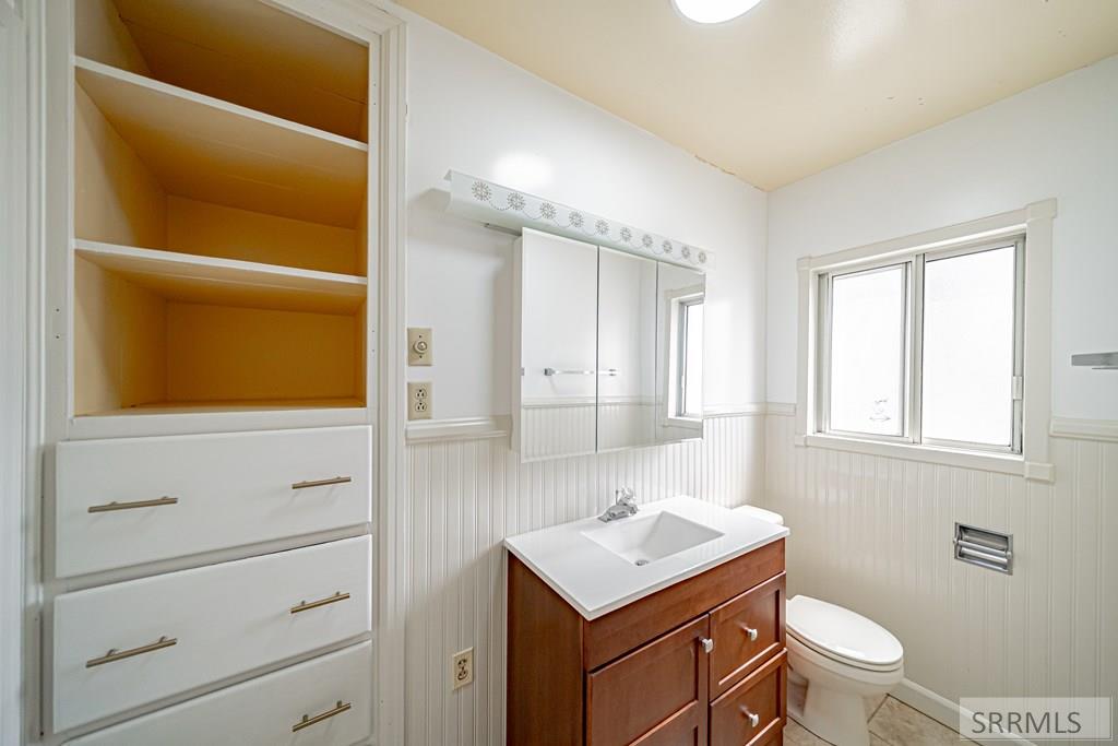 475 E 5th Street Property Photo 12