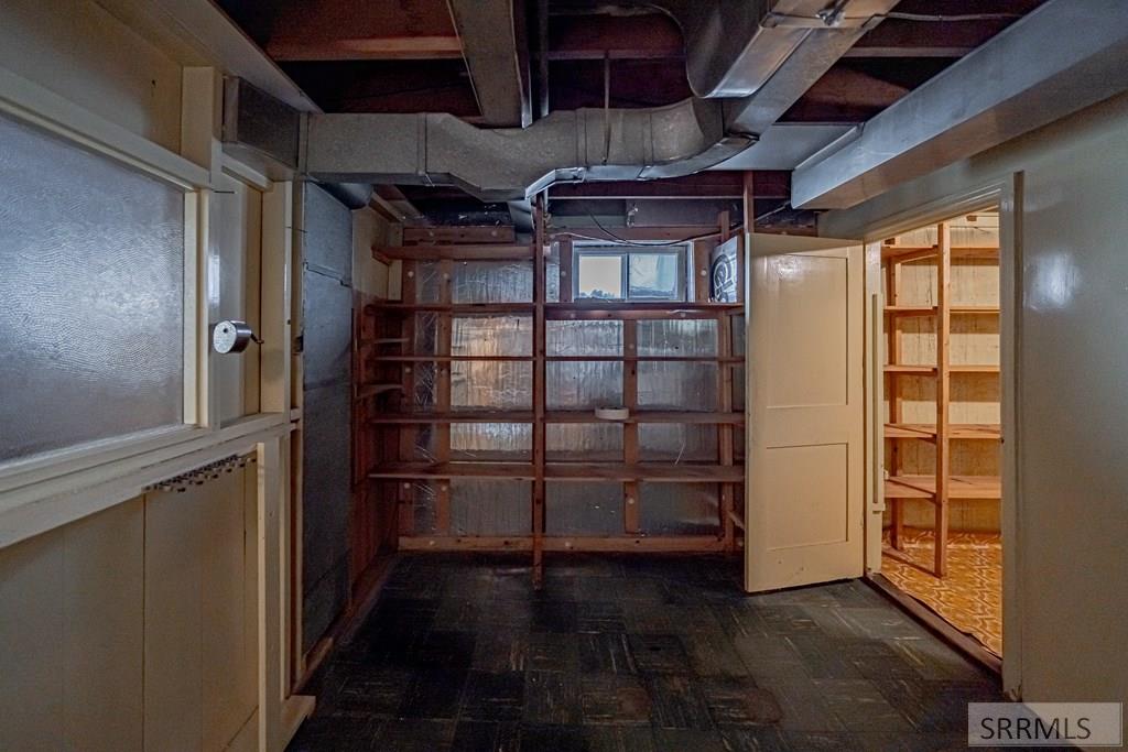 475 E 5th Street Property Photo 23