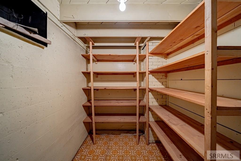 475 E 5th Street Property Photo 24