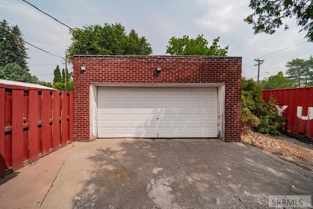 475 E 5th Street Property Photo 25