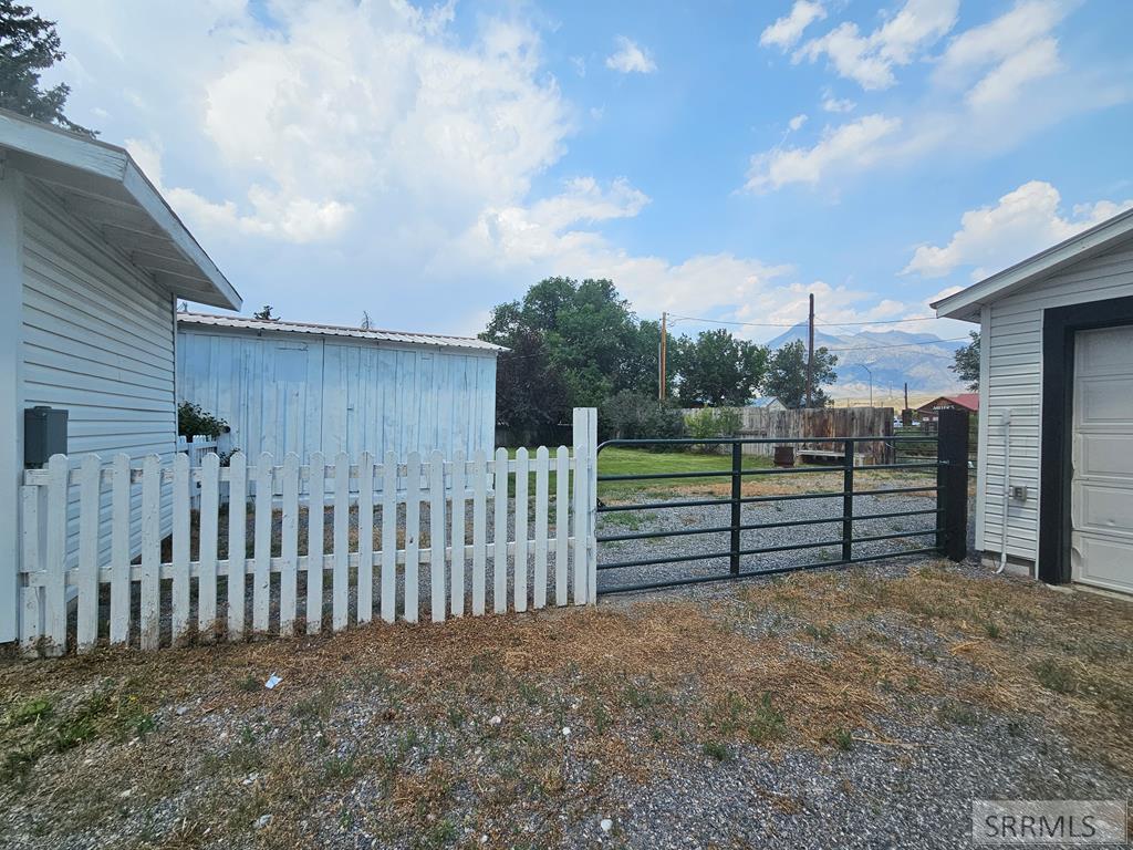 212 Pine Street Property Photo 10