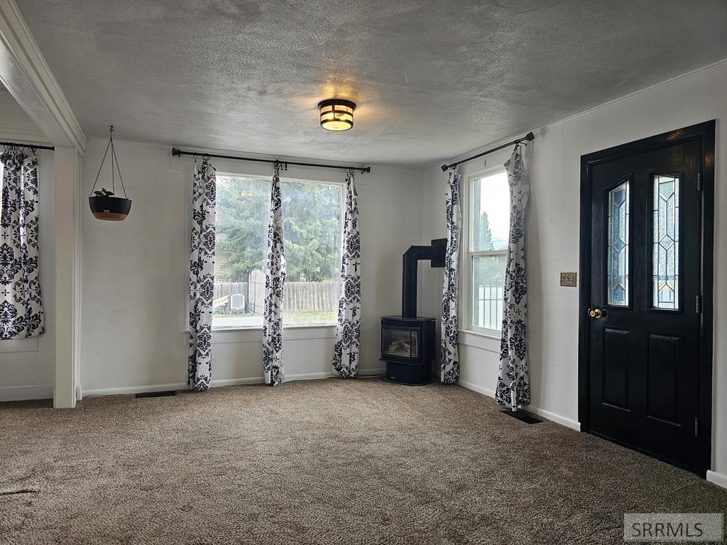 212 Pine Street Property Photo 28