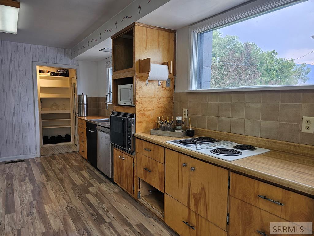 212 Pine Street Property Photo 48