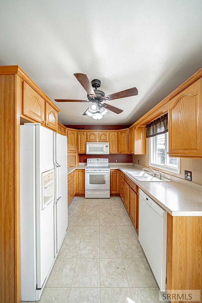 1072 Hillview Avenue Property Photo 14