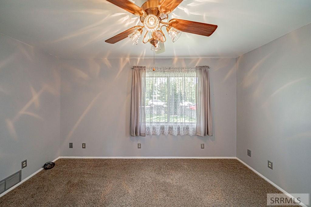 1072 Hillview Avenue Property Photo 26