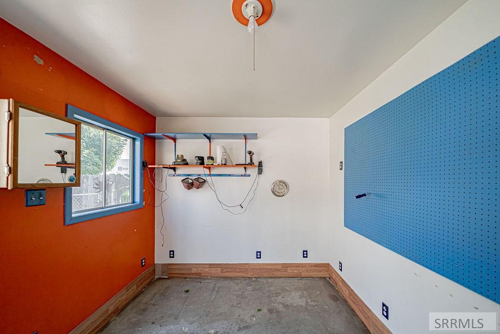 1072 Hillview Avenue Property Photo 39