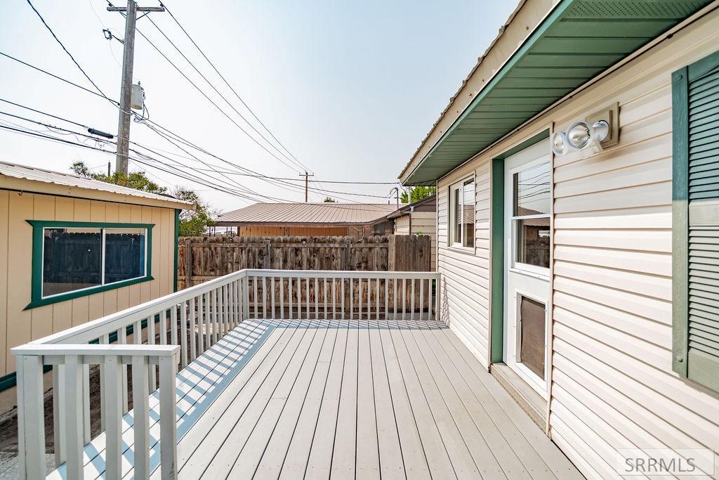 1072 Hillview Avenue Property Photo 42