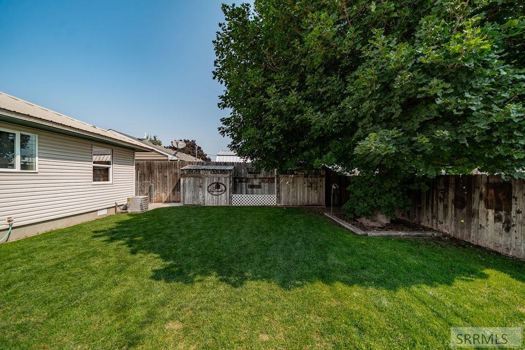 1072 Hillview Avenue Property Photo 44