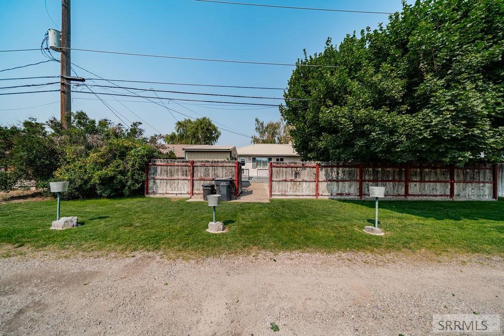 1072 Hillview Avenue Property Photo 49