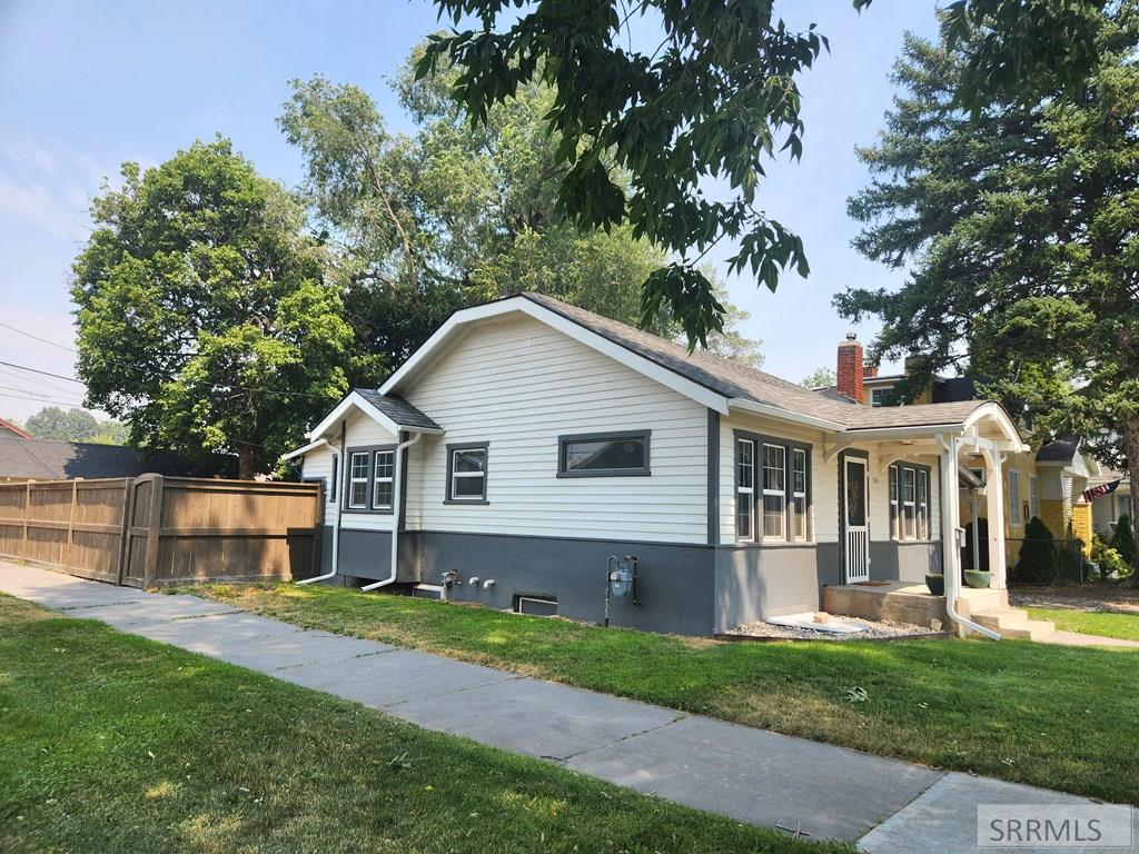 305 4th Street Property Photo 4