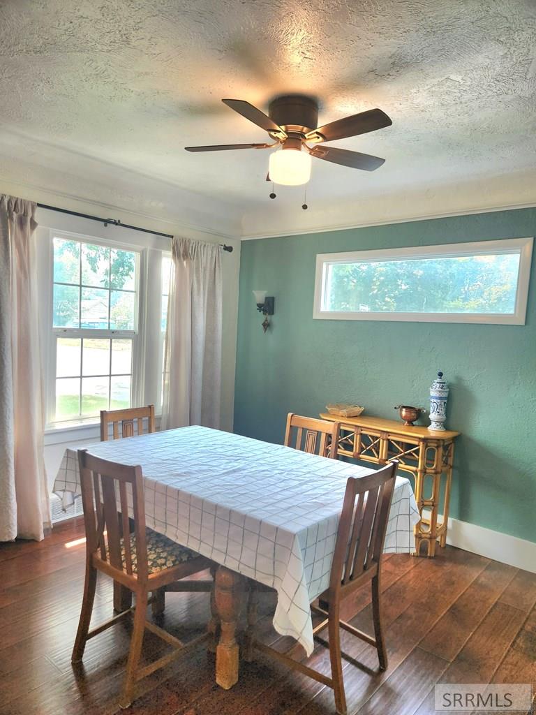 305 4th Street Property Photo 8