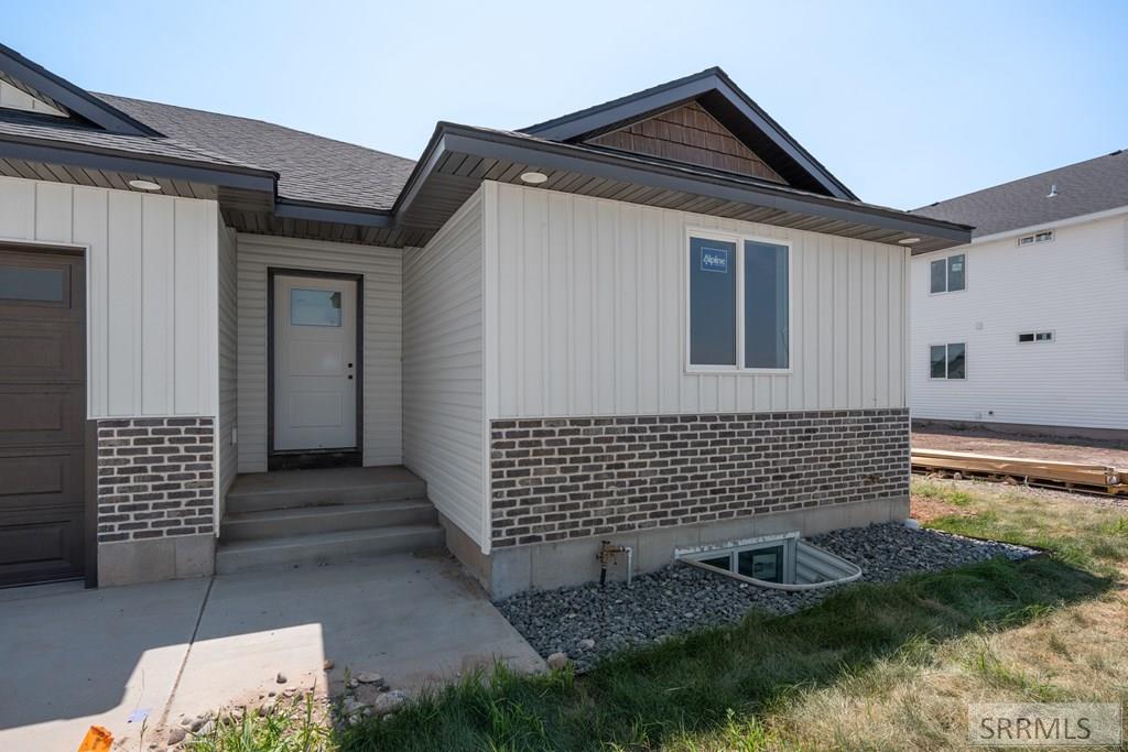 3676 E Felix Way Property Photo 2