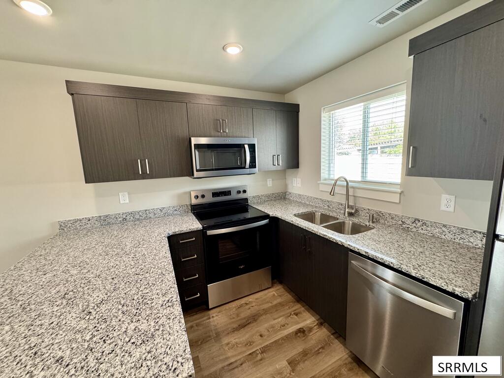 1612 Hannah Lane Property Photo 9