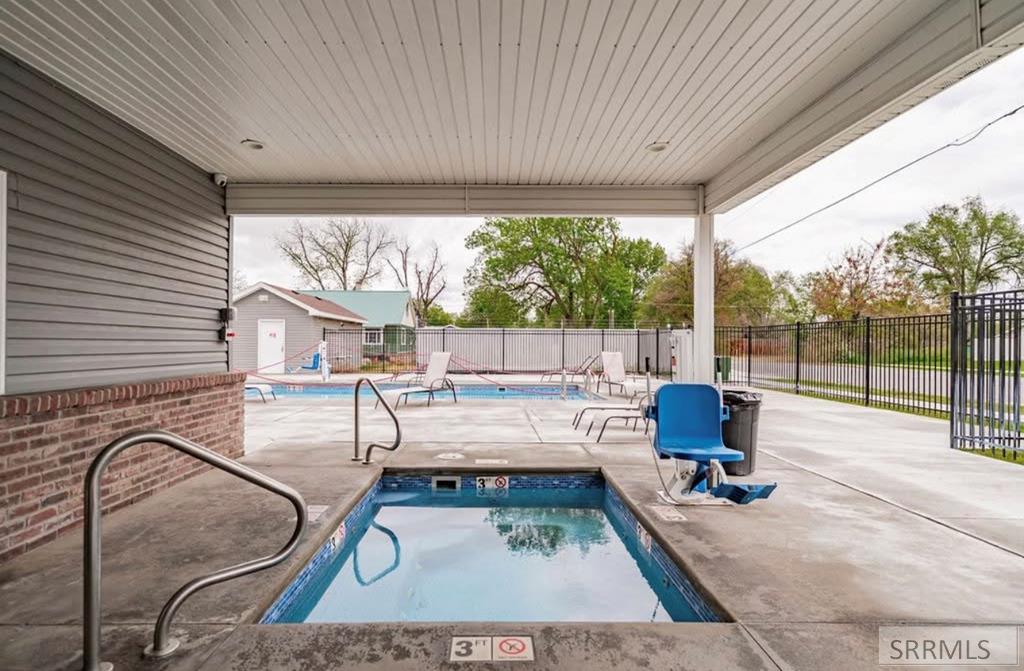 1612 Hannah Lane Property Photo 32