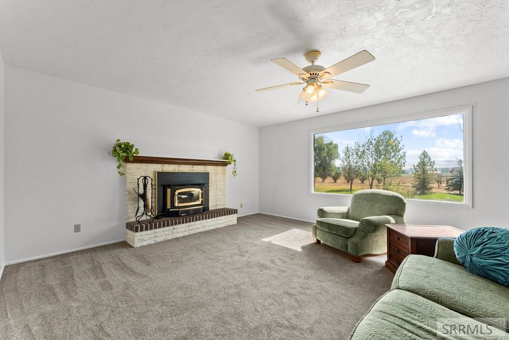 2755 Ross Avenue Property Photo 5