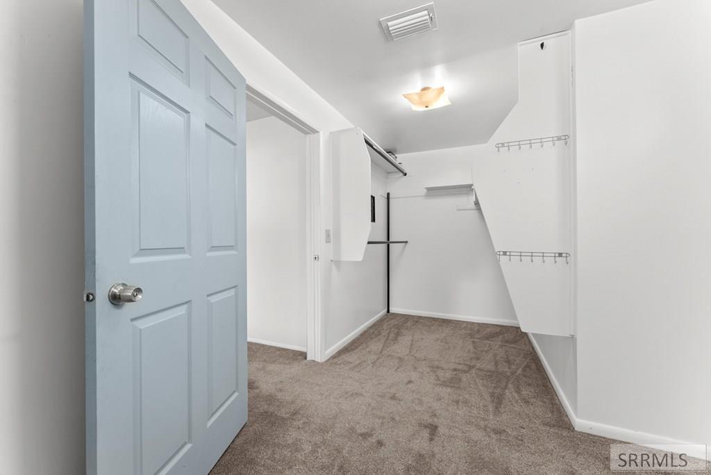 2755 Ross Avenue Property Photo 8
