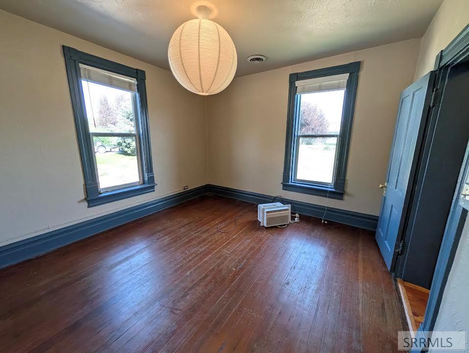 4949 E 41 N Property Photo 8