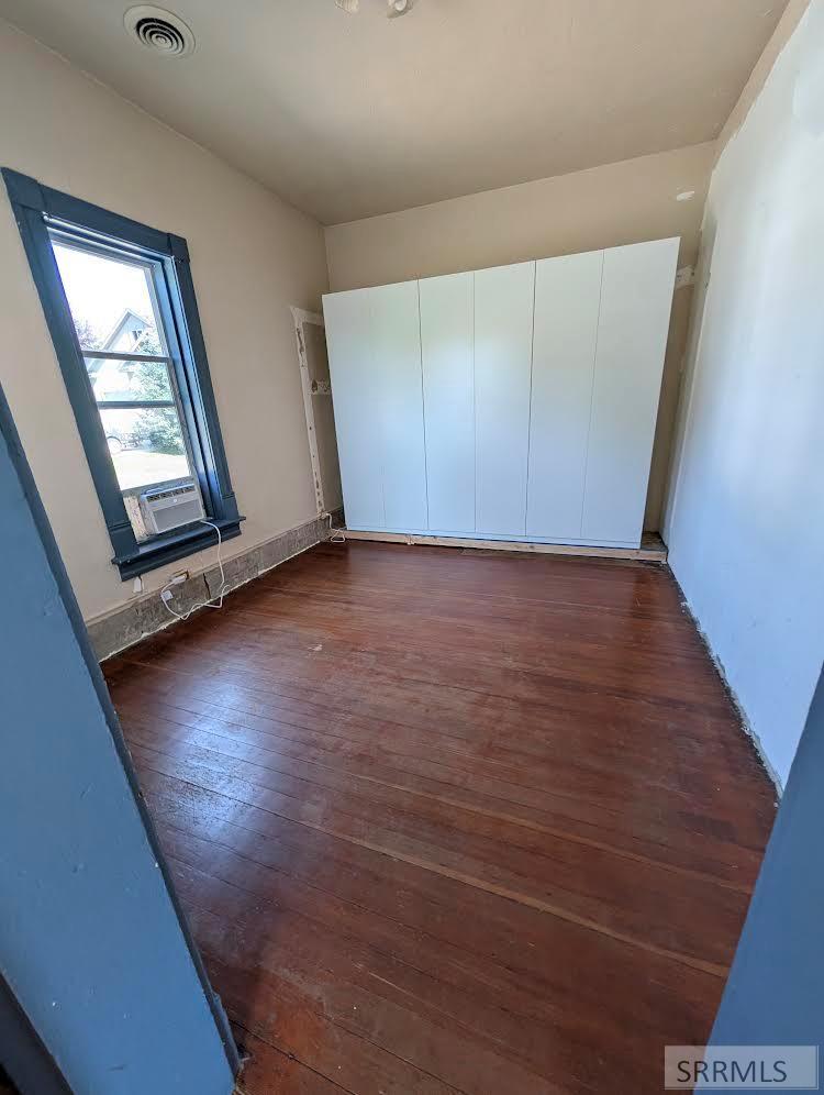 4949 E 41 N Property Photo 9
