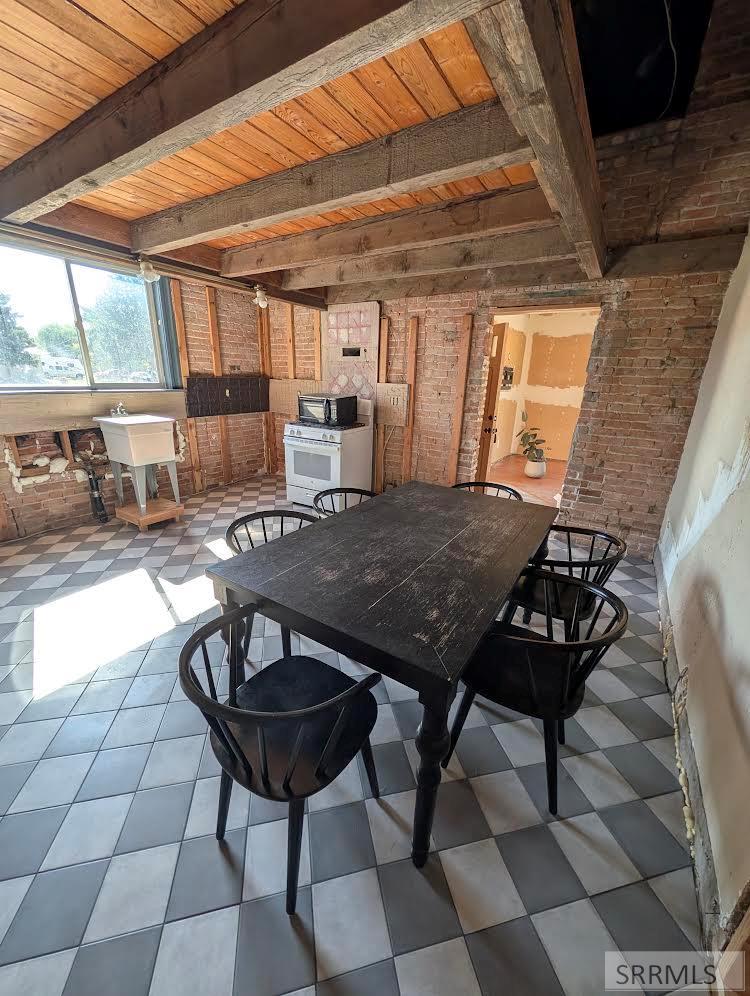 4949 E 41 N Property Photo 16