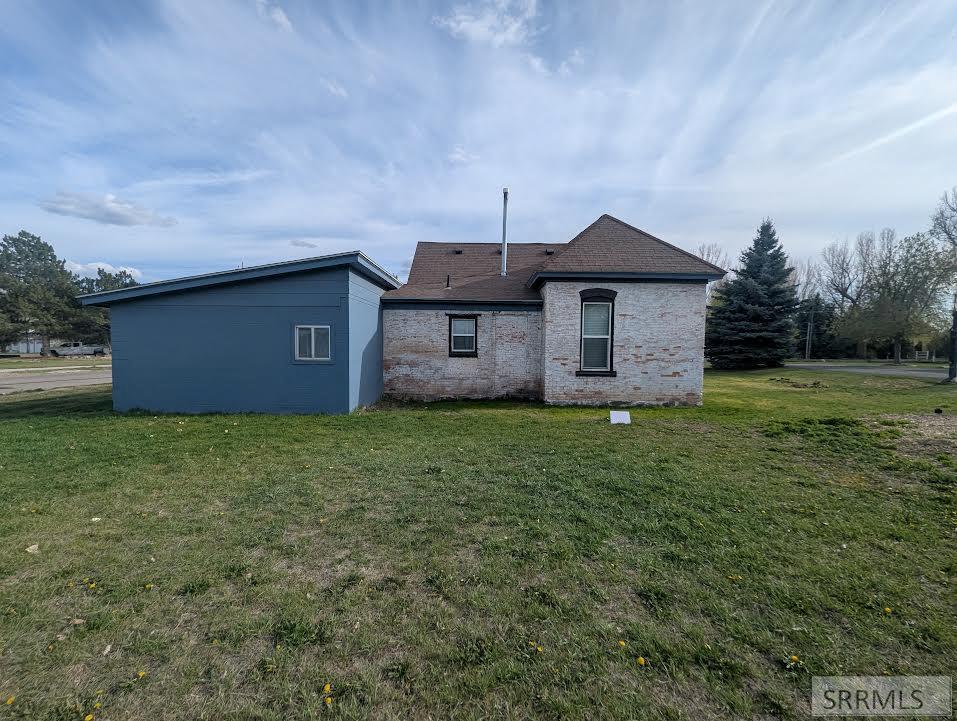 4949 E 41 N Property Photo 18
