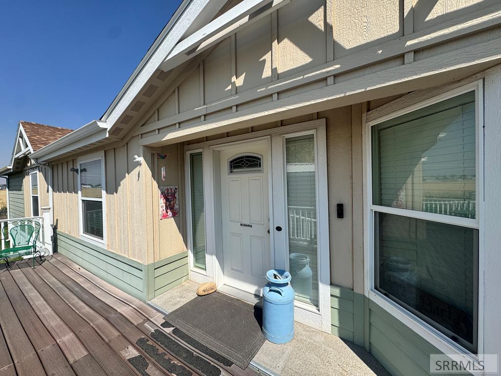 2139 N Pinewood Drive Property Photo 1