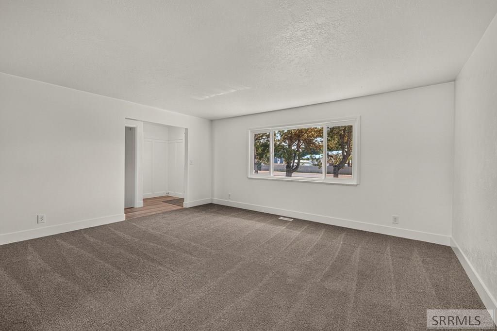254 S Ammon Road Property Photo 3