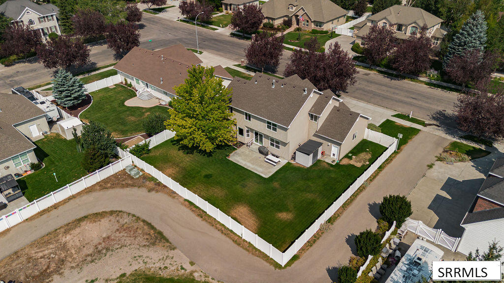 2094 Autumn Lane Property Photo 8