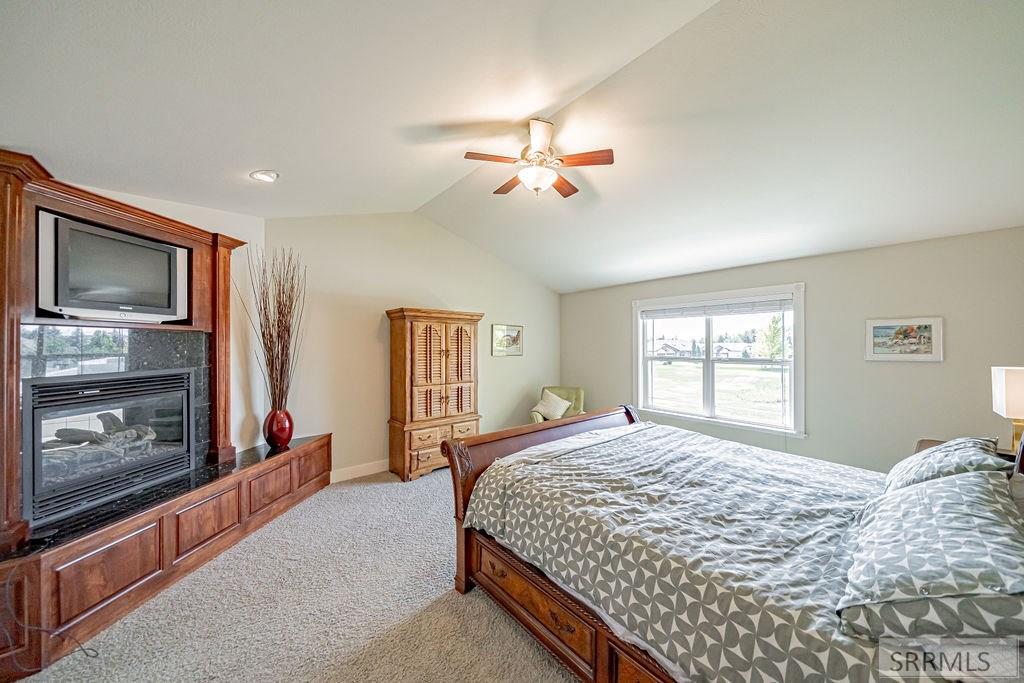 2094 Autumn Lane Property Photo 38