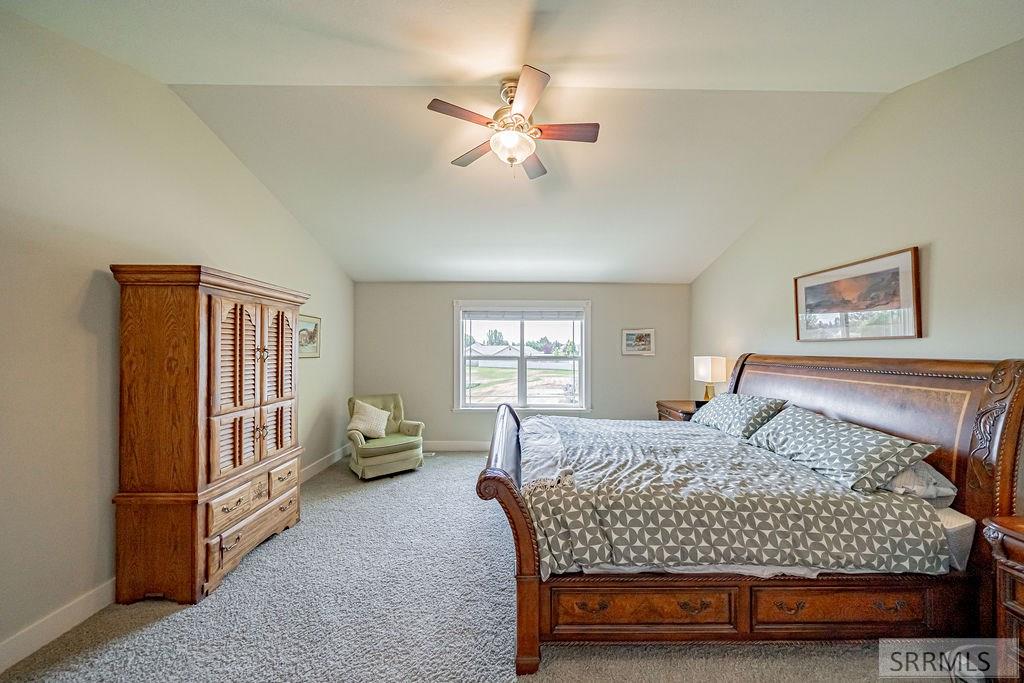 2094 Autumn Lane Property Photo 42