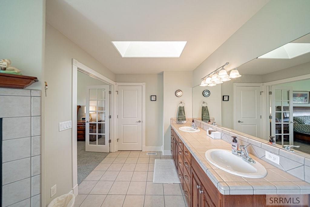 2094 Autumn Lane Property Photo 45