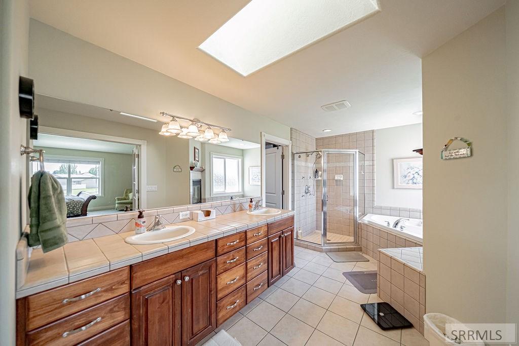2094 Autumn Lane Property Photo 46