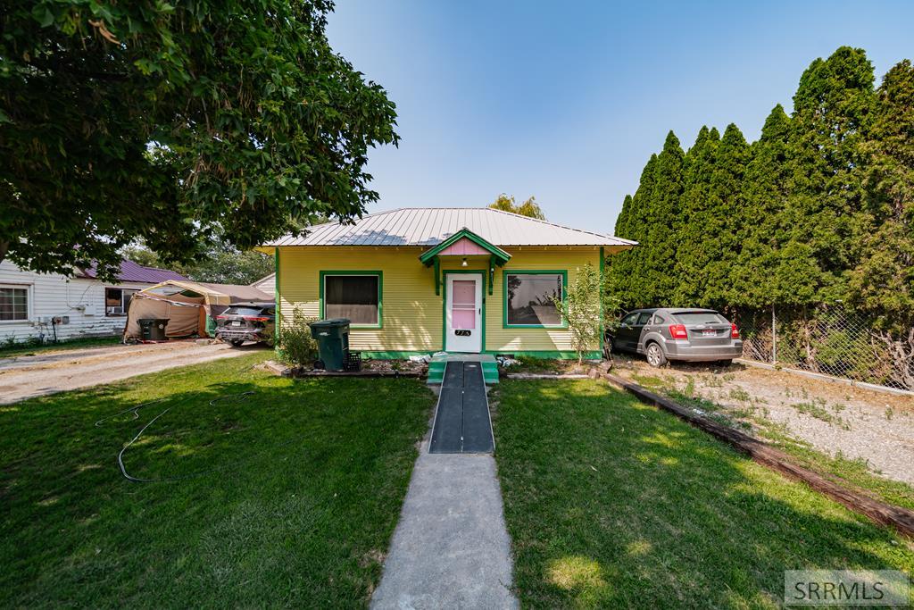 775 Riverton Road Property Photo 1