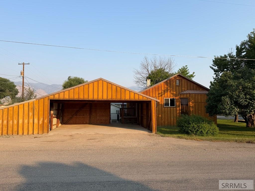116 N Warpath Street Property Photo 4