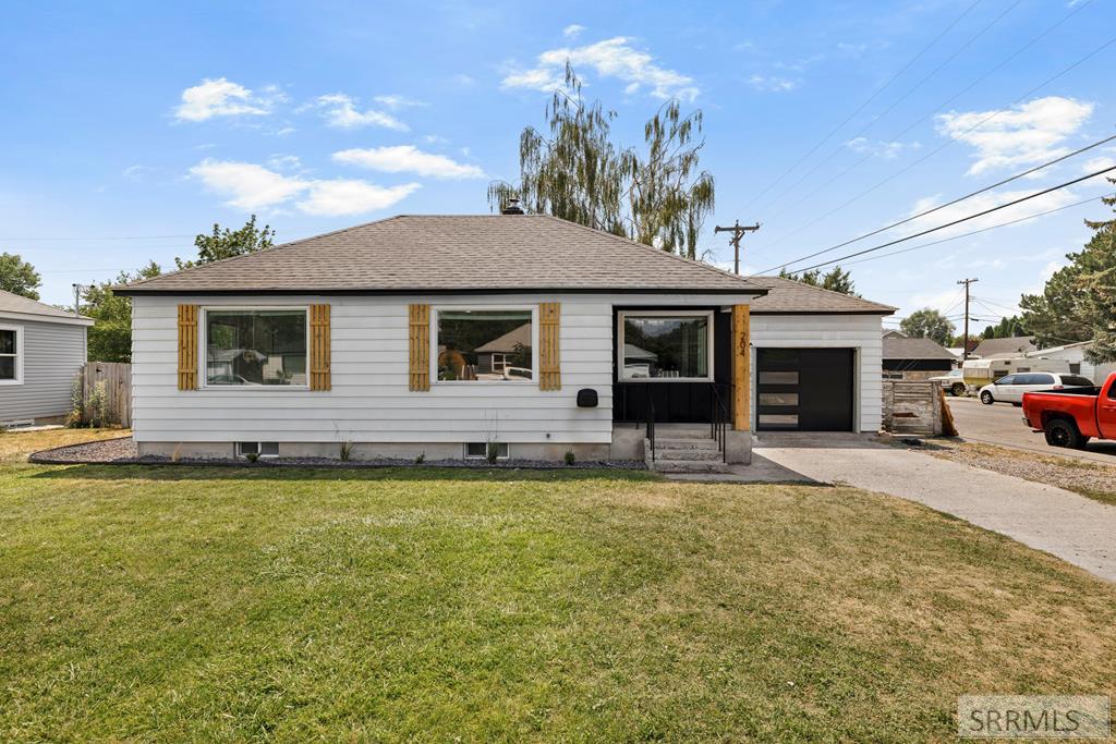 204 Dewey Street Property Photo 1