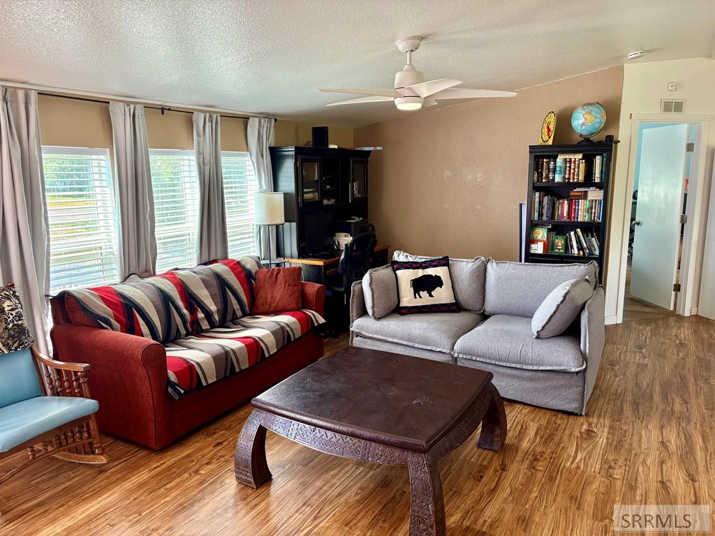 3219 S Niel Drive Property Photo 5
