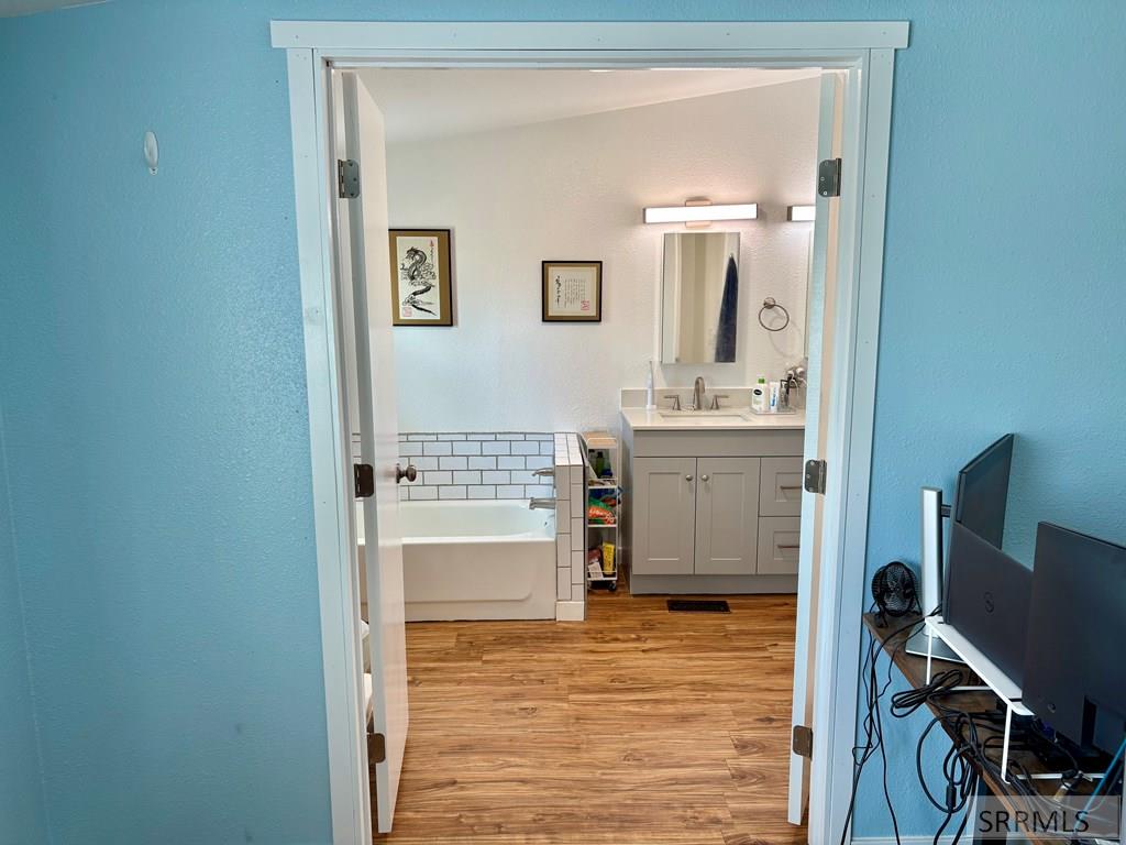 3219 S Niel Drive Property Photo 11