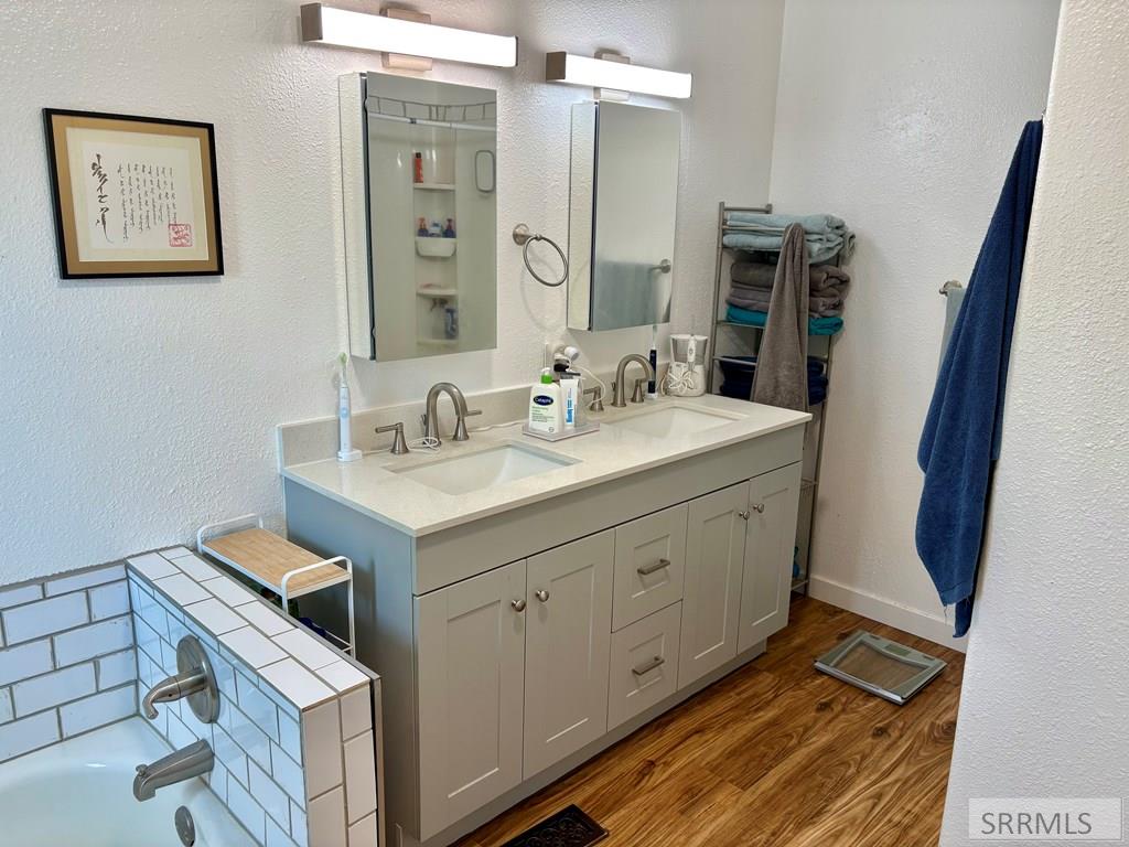 3219 S Niel Drive Property Photo 12
