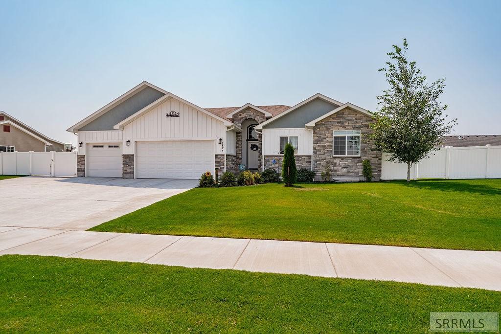 4824 E Torcello Drive Property Photo 1