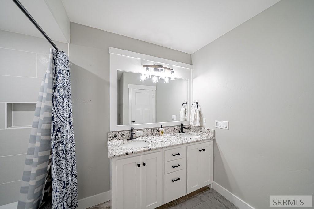 4824 E Torcello Drive Property Photo 32