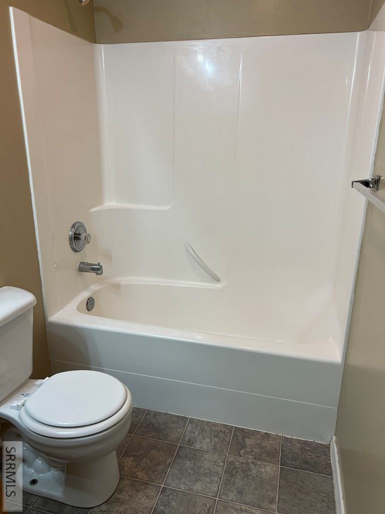858 Anne Street Property Photo 5