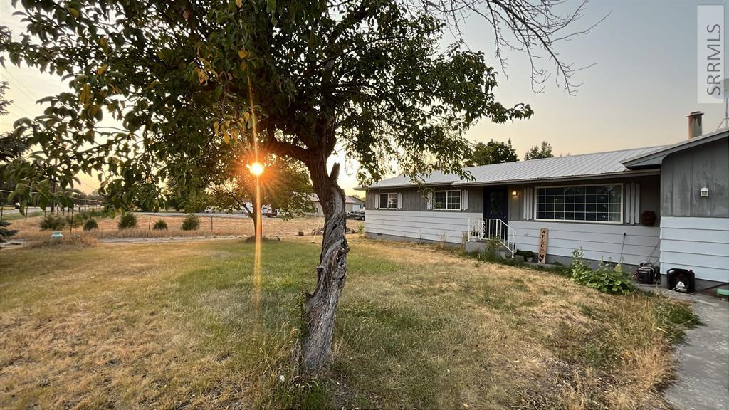 4161 E 300 N Property Photo 2
