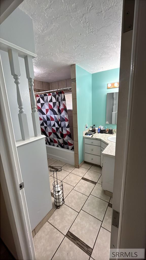 4161 E 300 N Property Photo 10