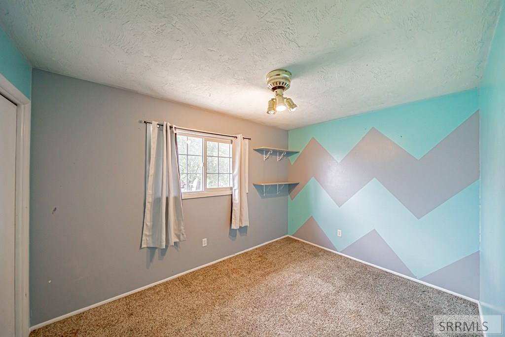4161 E 300 N Property Photo 11